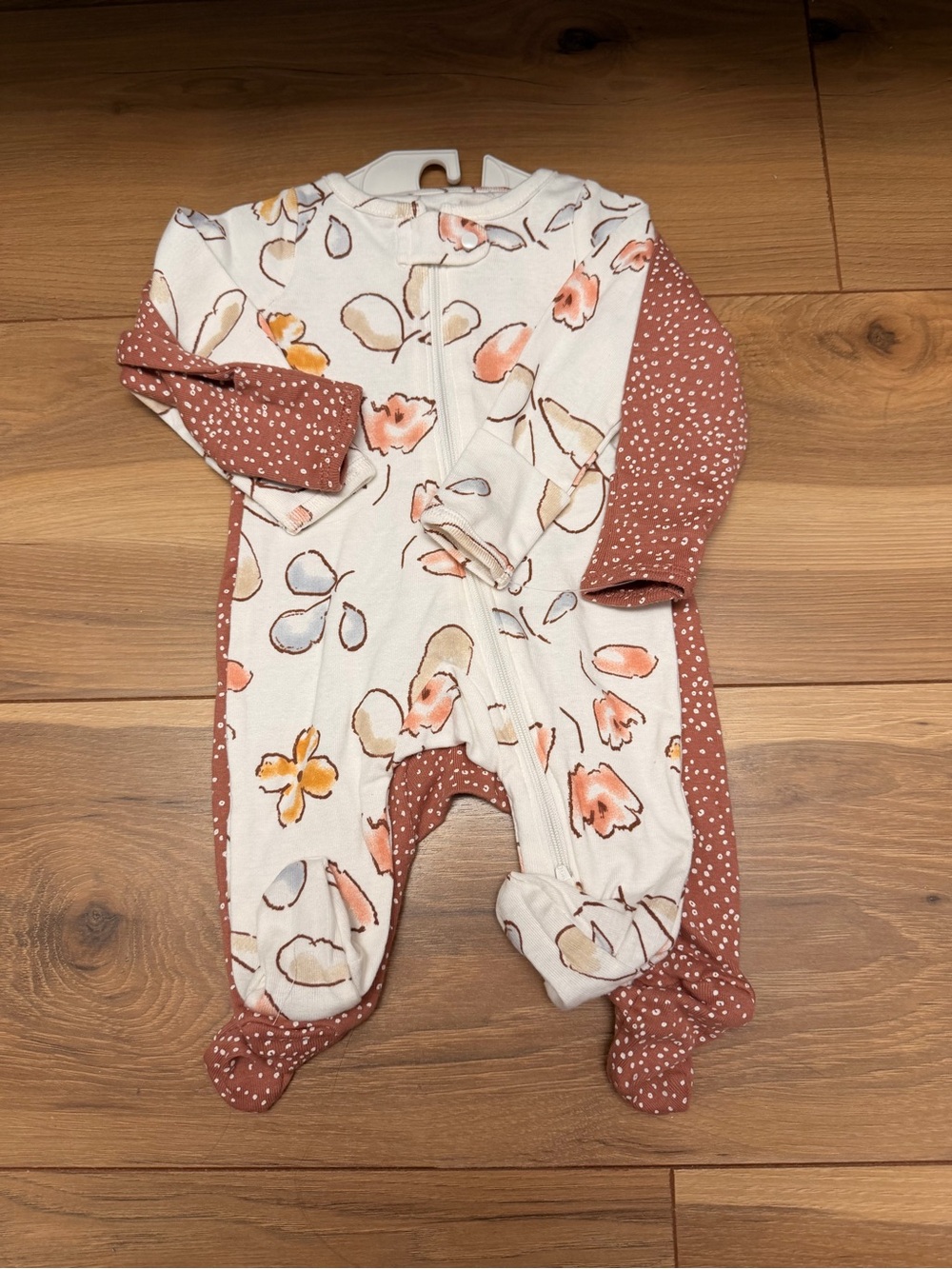 Carters Girls Newborn 2 Pack